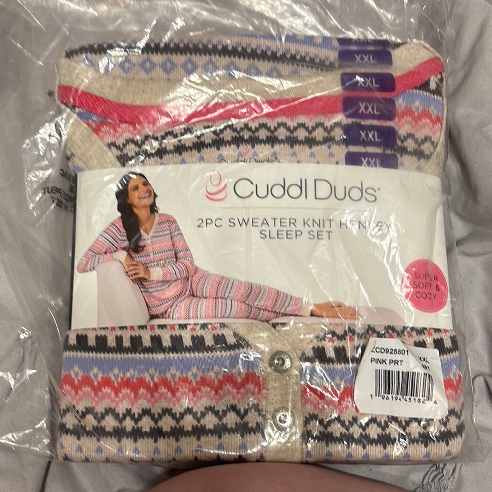 Cuddl Duds Women's Pink and Cream Sweater Set